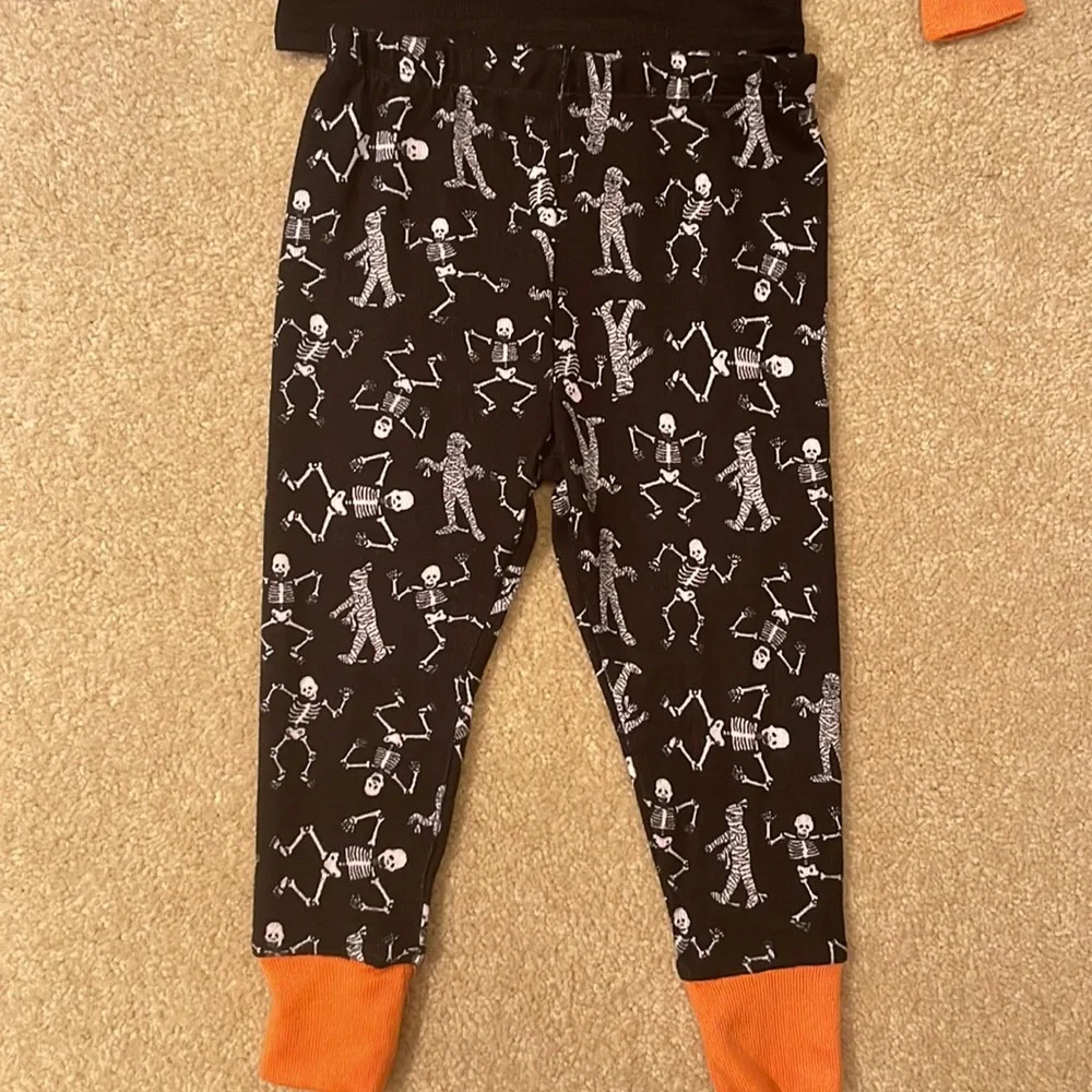 Rae Dunn Pajama Set